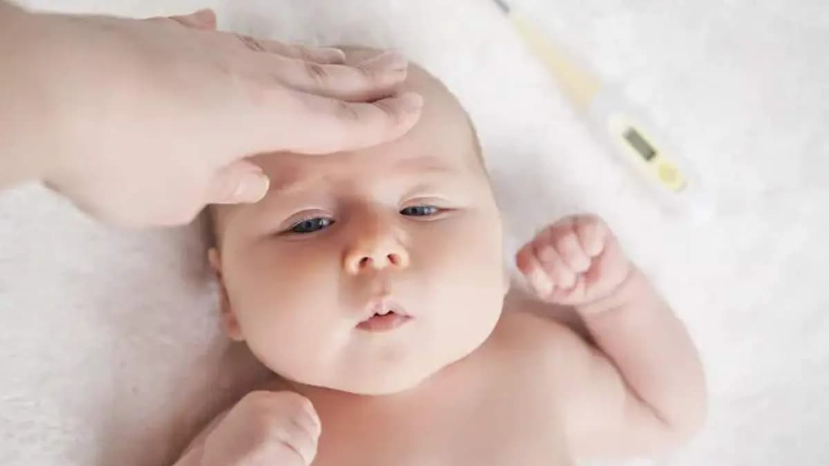 this home made massage oil can prevent cold and cough of babies and make them relief lif
