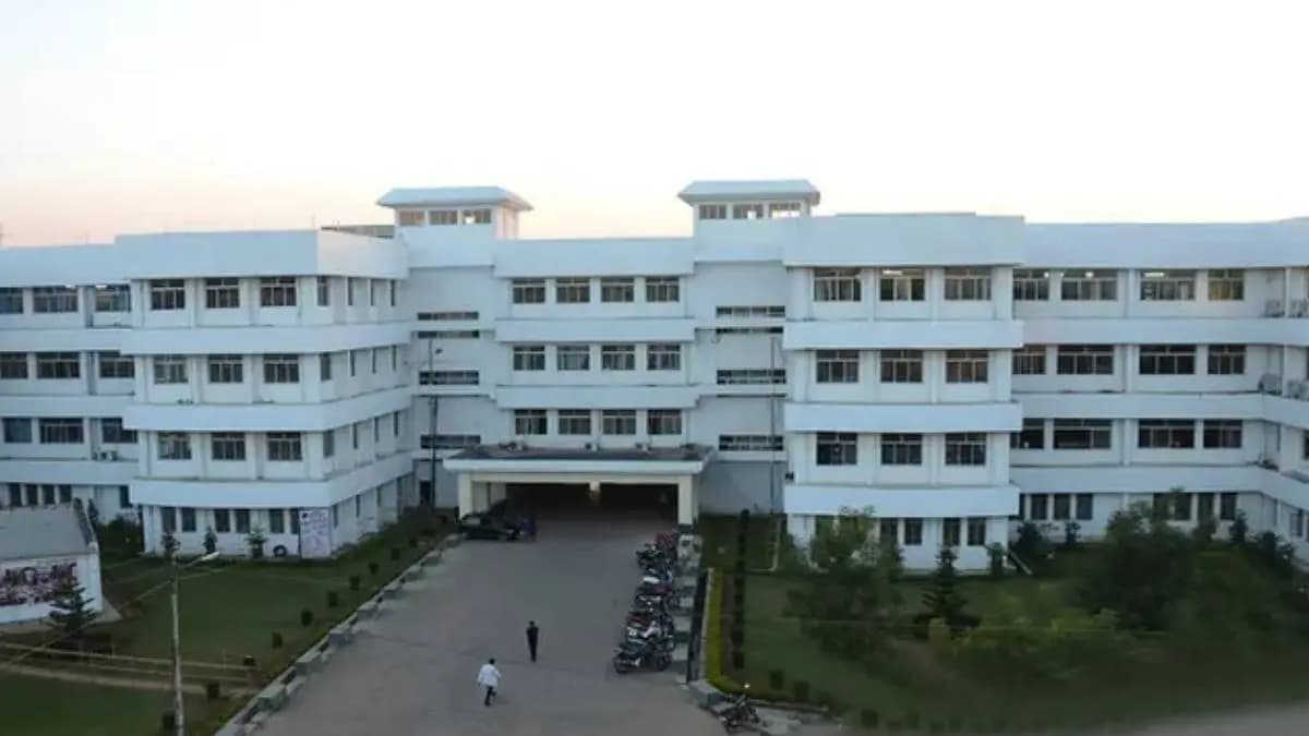 Tripura medical college Physiology Professor allegedly asked for bribe from students