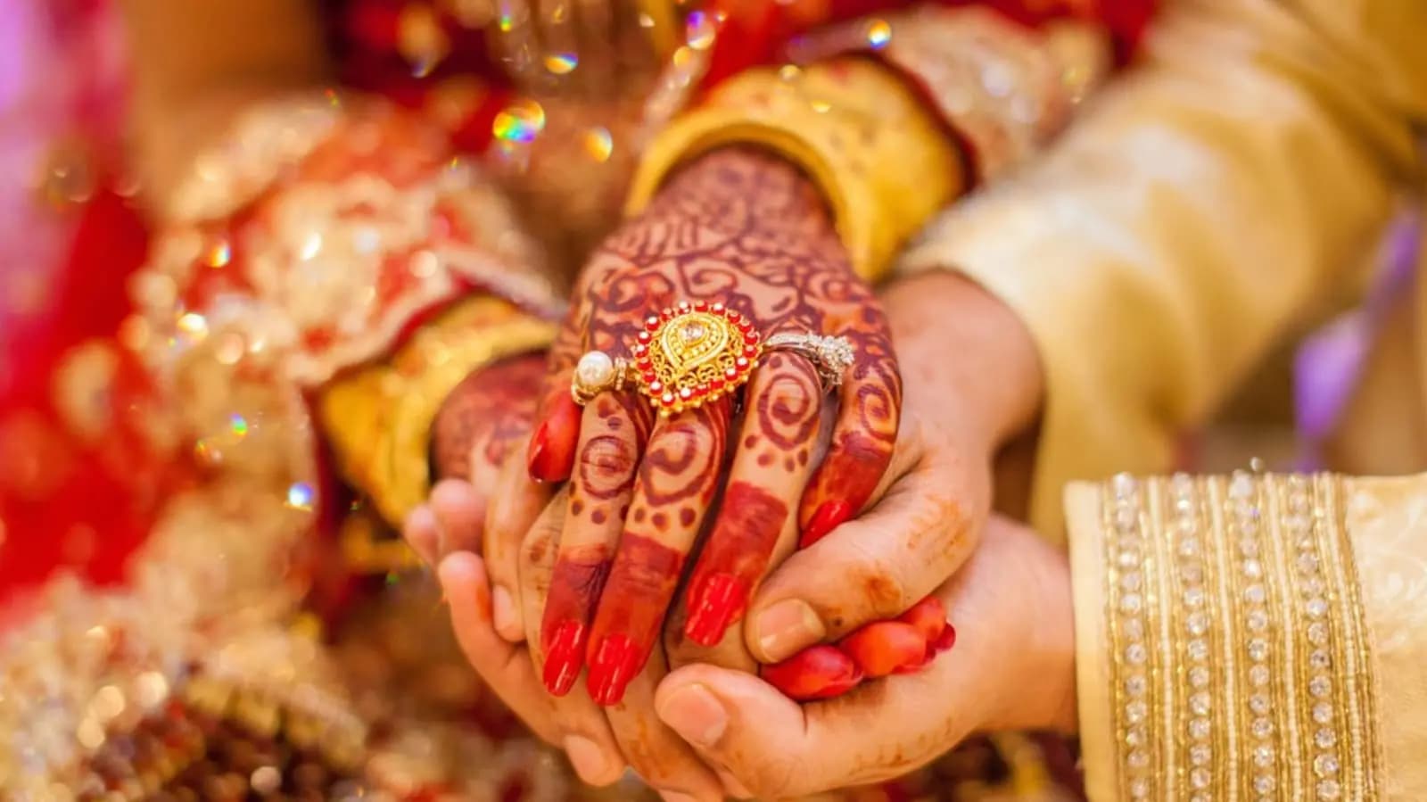 indian man marries greek girlfriend at maha kumbha_gnr