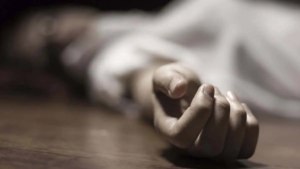 Class eight student from Alipurduar ends her life after not getting a mobile phone from her father