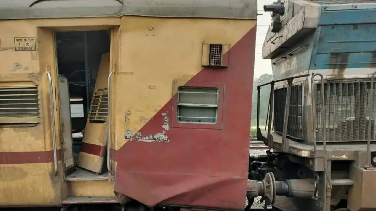 many passengers injured in train accident in cooch behar gnr