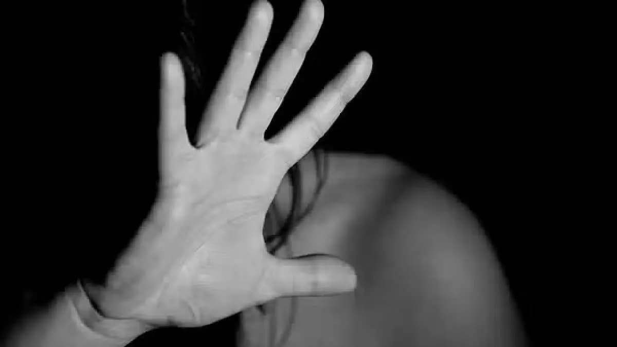 Woman harassed in train in Haryana thrown on tracks and loses leg