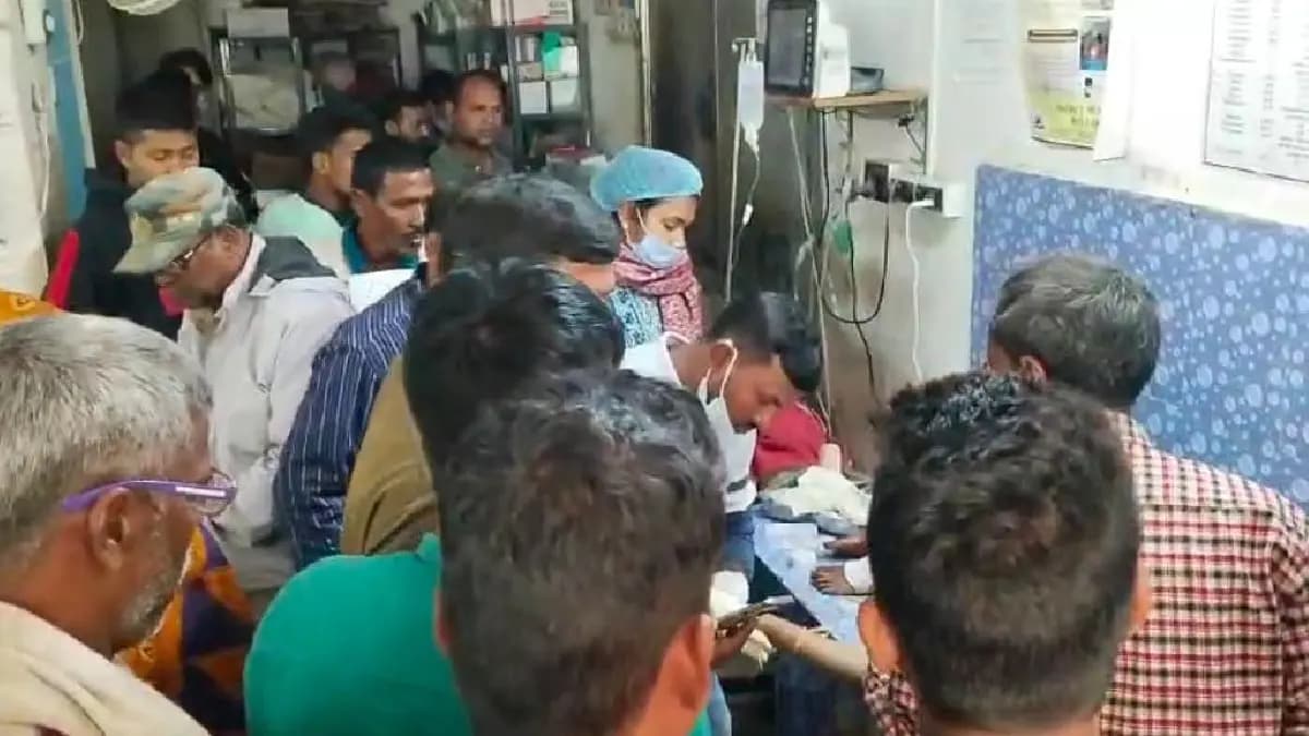 Bomb exploded in malda leaving two minor injured gnr 