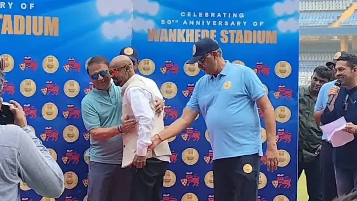 Sunil Gavaskar Comes To Vinod Kamblis Rescue