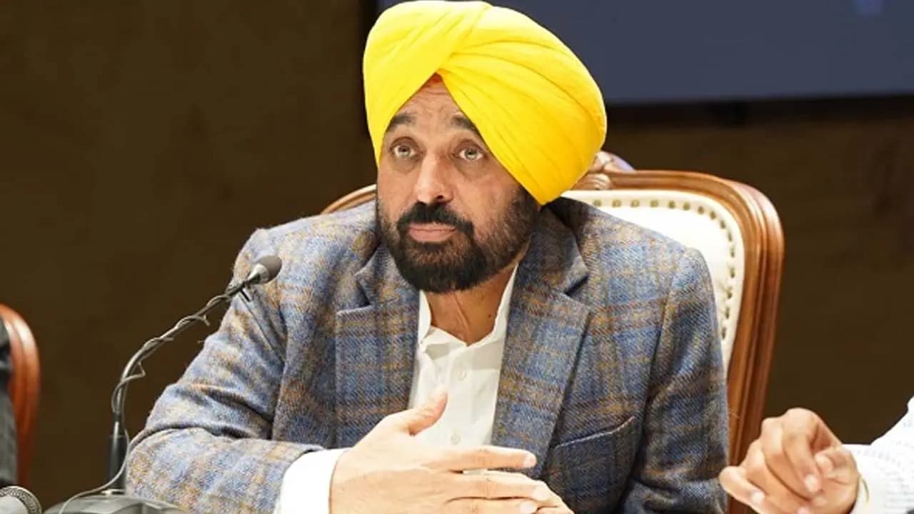 Bhagwant Mann drunk in Assembly 