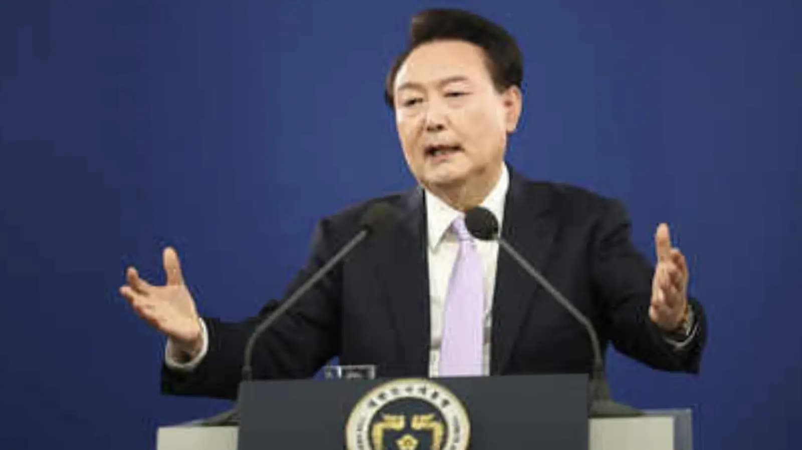 president of south korea yoon suk yeol declared emergency marital law to protect from communist threats_gnr
