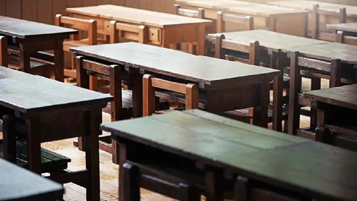 Rajasthan teacher Mohanlal Doda forces student to cut chicken during exam 