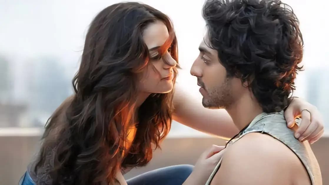 Aneet Padda reveals she and Ahaan Panday cried together on last day of Saiyaara