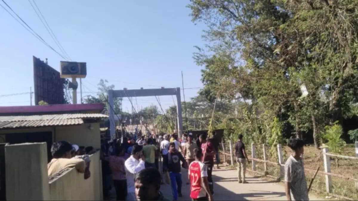 Clash broke out in Bangladesh s Sylhet over charging a mobile phone, several injured gnr