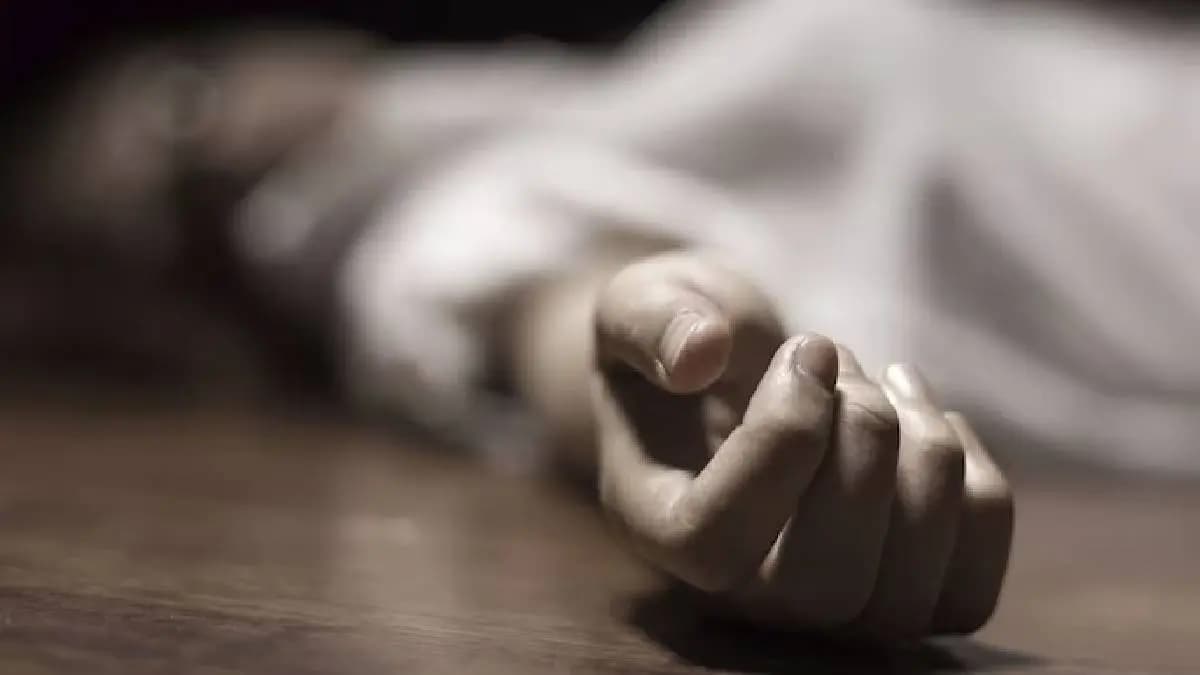  16 year old Vadodara girl dies after scolding