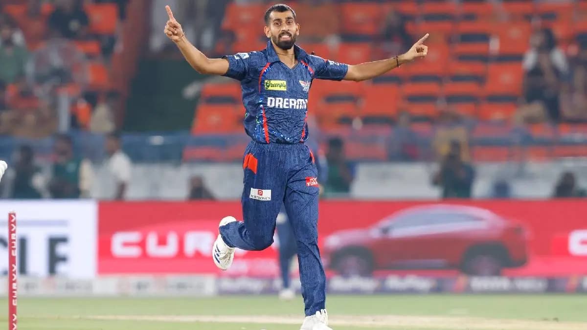 IPL 2025 SRH vs LSG Prince Yadav destroys Travis Head stumps to take his first ever IPL wicket