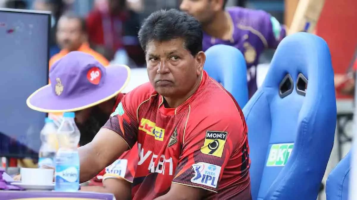 KKR Star Unhappy With Coach Chandrakant Pandit  