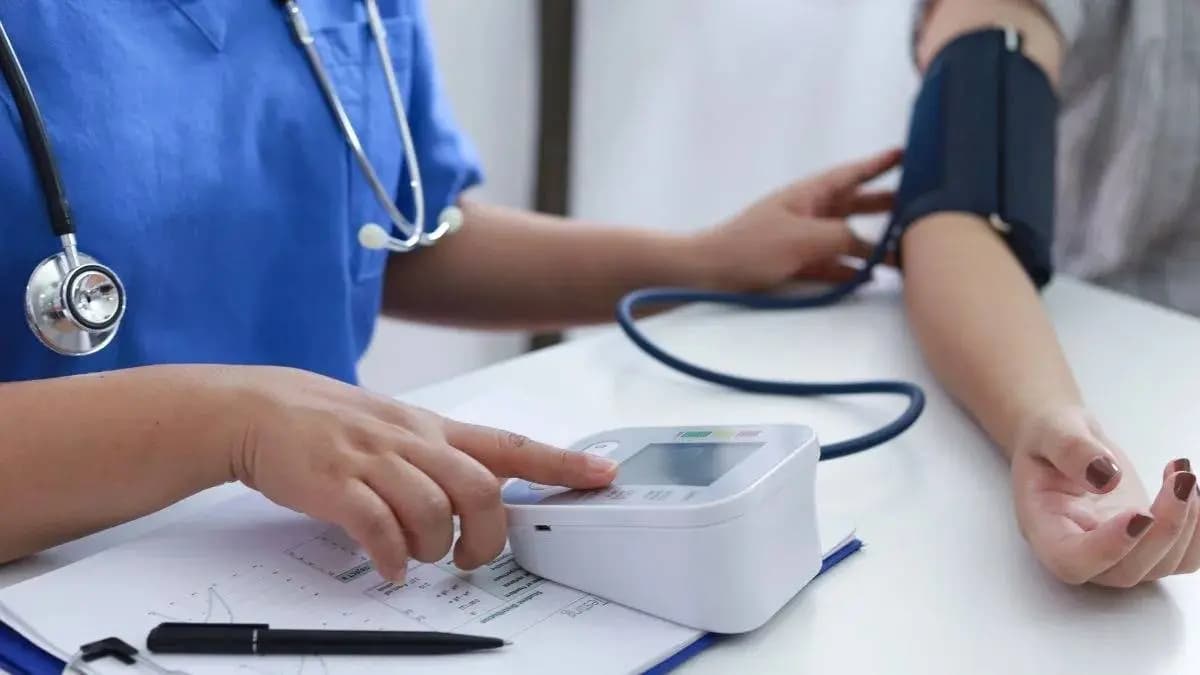 These signs of low blood pressure levels you should never ignore 