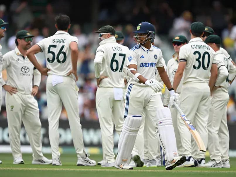 Mitchell Starc's blunt verdict on yashasvi Jaiswal's royal duck in pink ball test spt 
