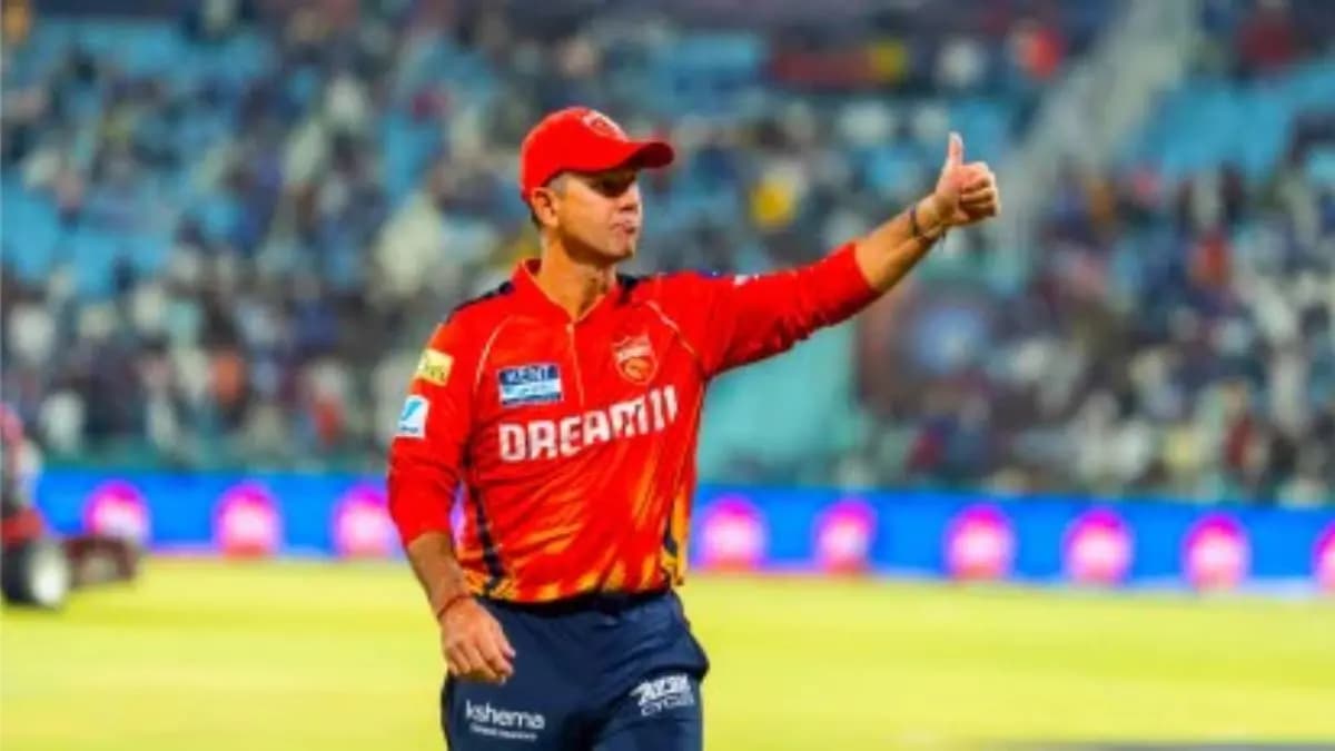 Glenn Maxwell have let Ricky Ponting down in a couple of tournaments 