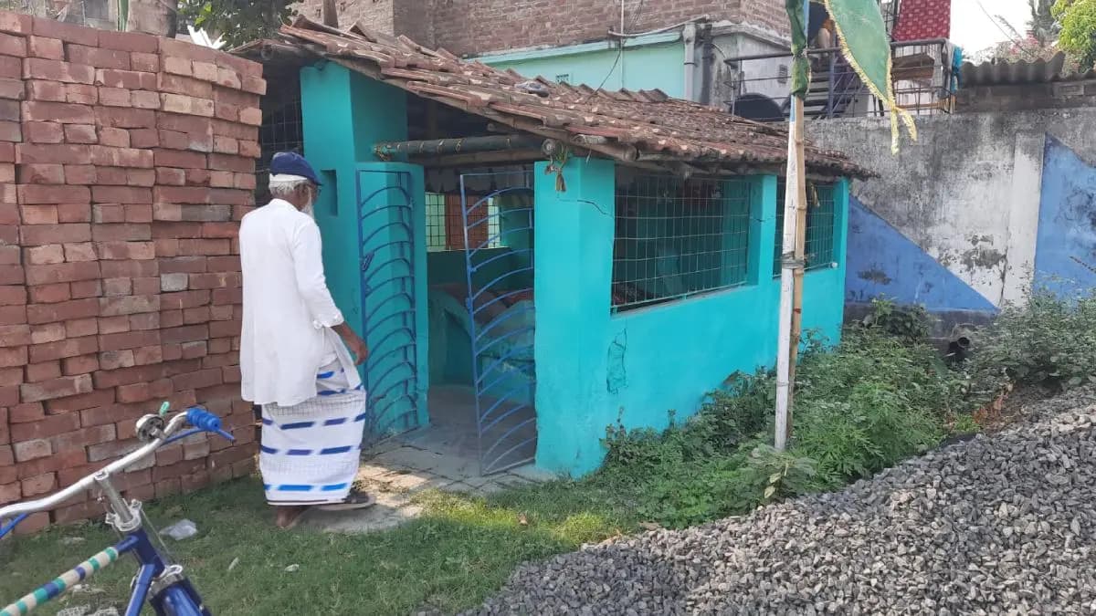 Picture of religious harmony in Bhadreshwar
