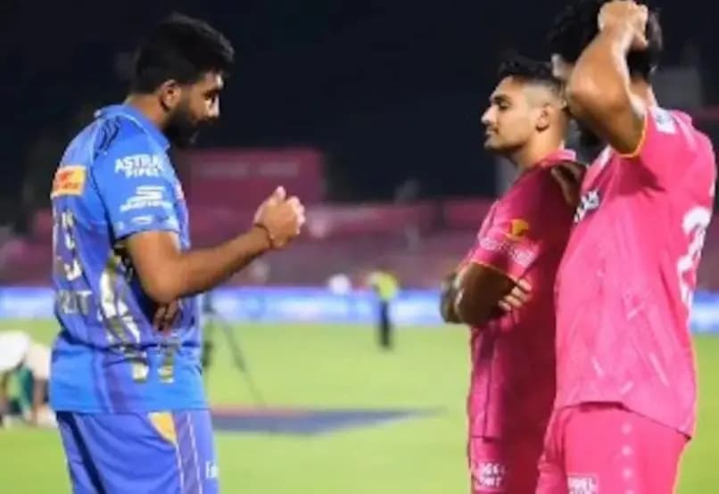 Jasprit Bumrah motivates former CSK pacer after Rajasthan match 