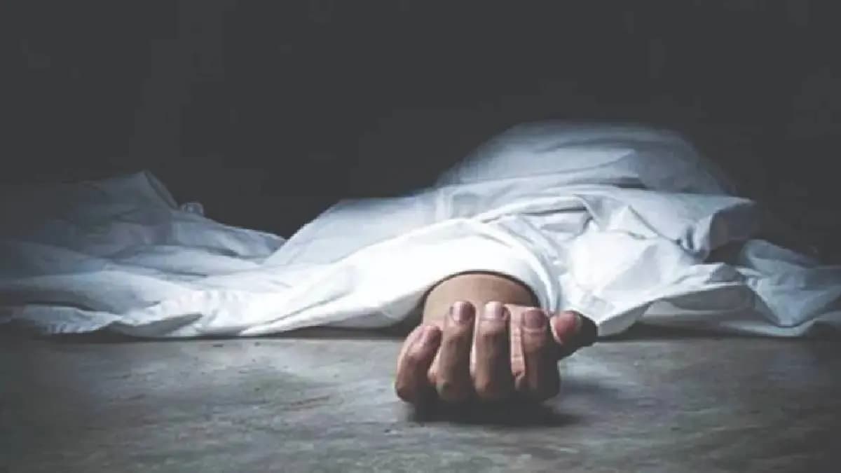 road accident at jaynagar, three dies