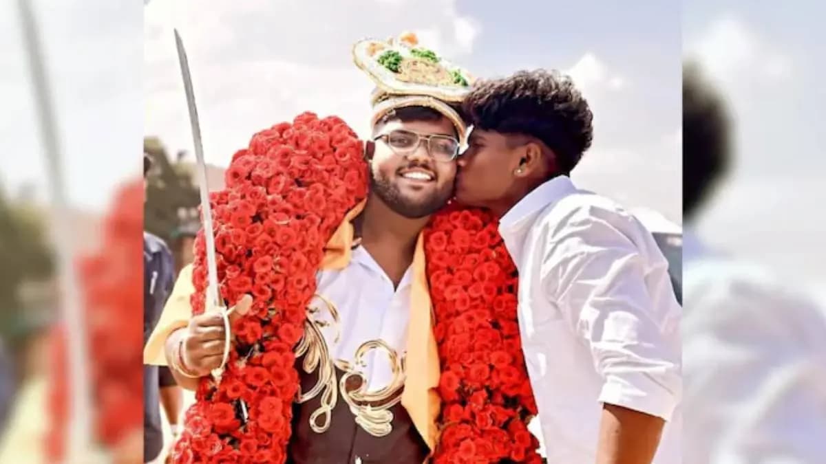 Channai councilor son celebrates birthday with sword in his hand