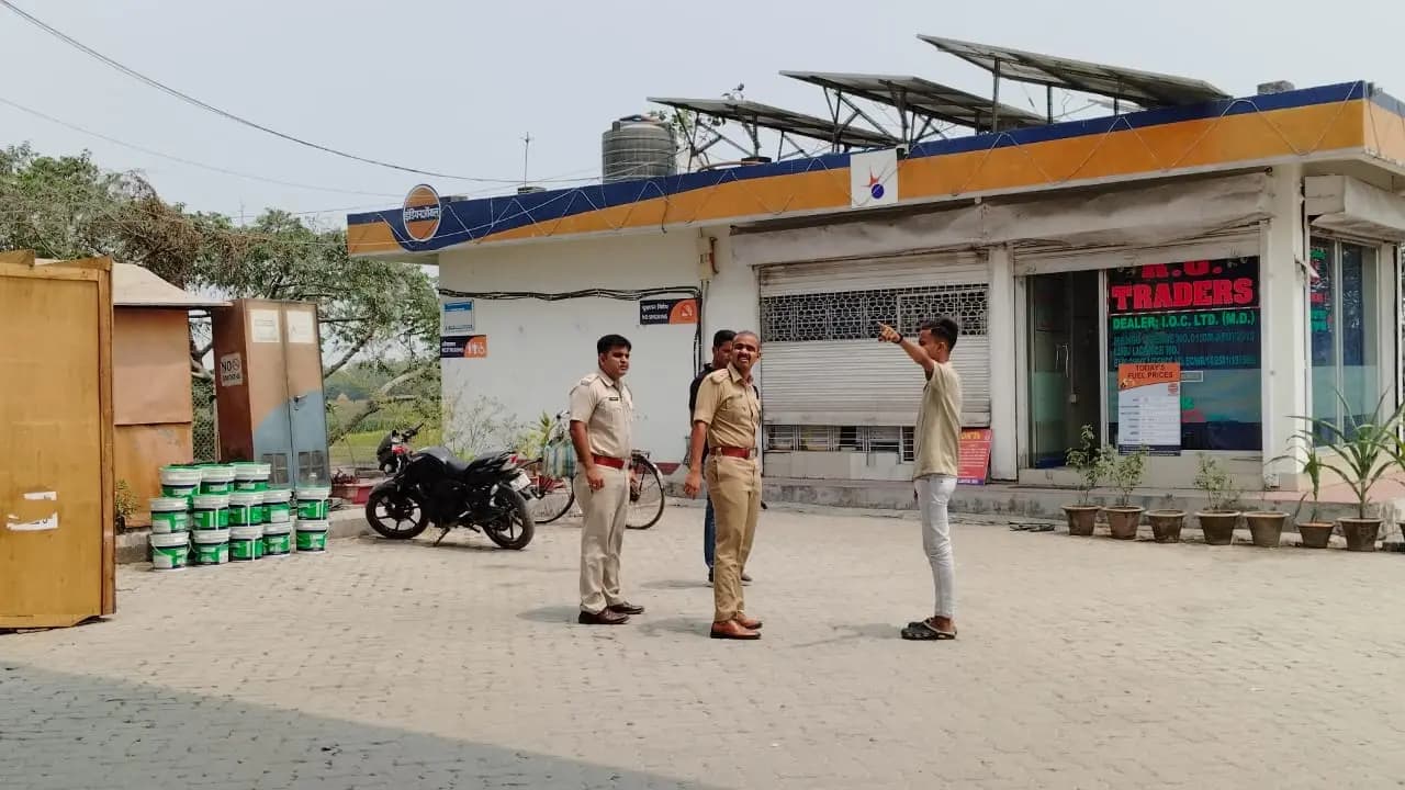 Petrol Pump Worker Critically Injured in Miscreant Firing