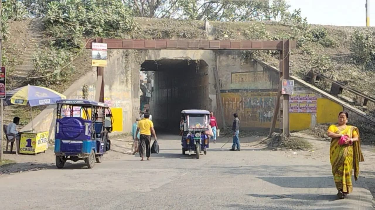 Verbal spat between two TMC leaders in Farakka gnr