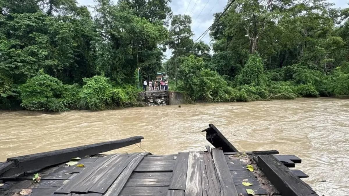 darjeeling Landslides claim 23 lives amid relentless rains