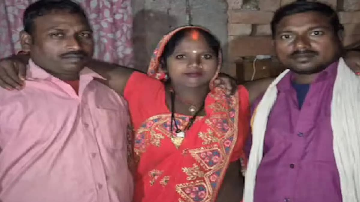  2 Husbands 2 Mangalsutras Deoria UP Womans Polyandry Viral In Social Media