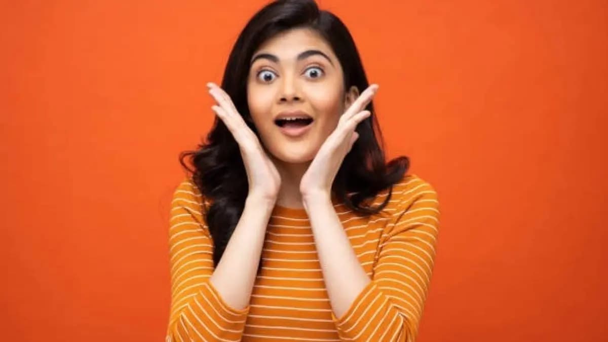 These Tips help you to get glow on skin in Durga Puja 2025