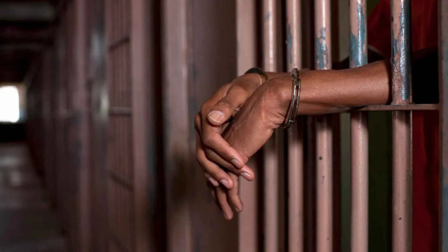  40 Female Prison Guards Physical Relation with Prisoners Reveals in Britain