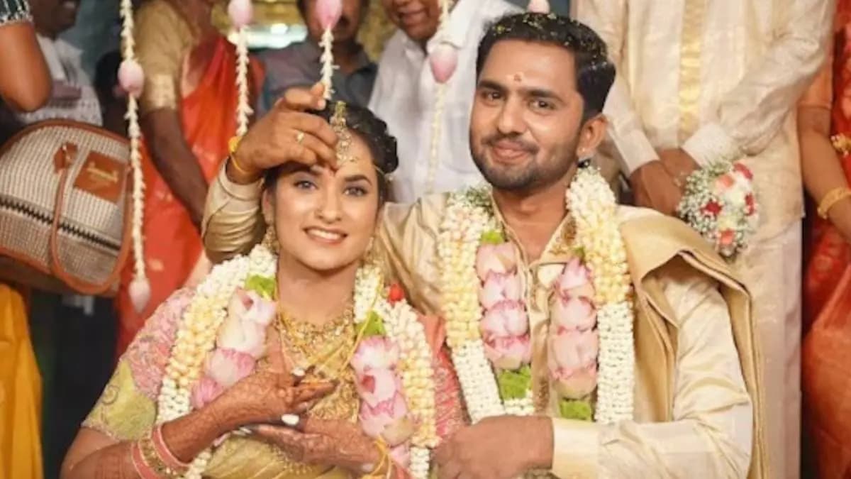 Wife takes away own life due to husband dowry demand