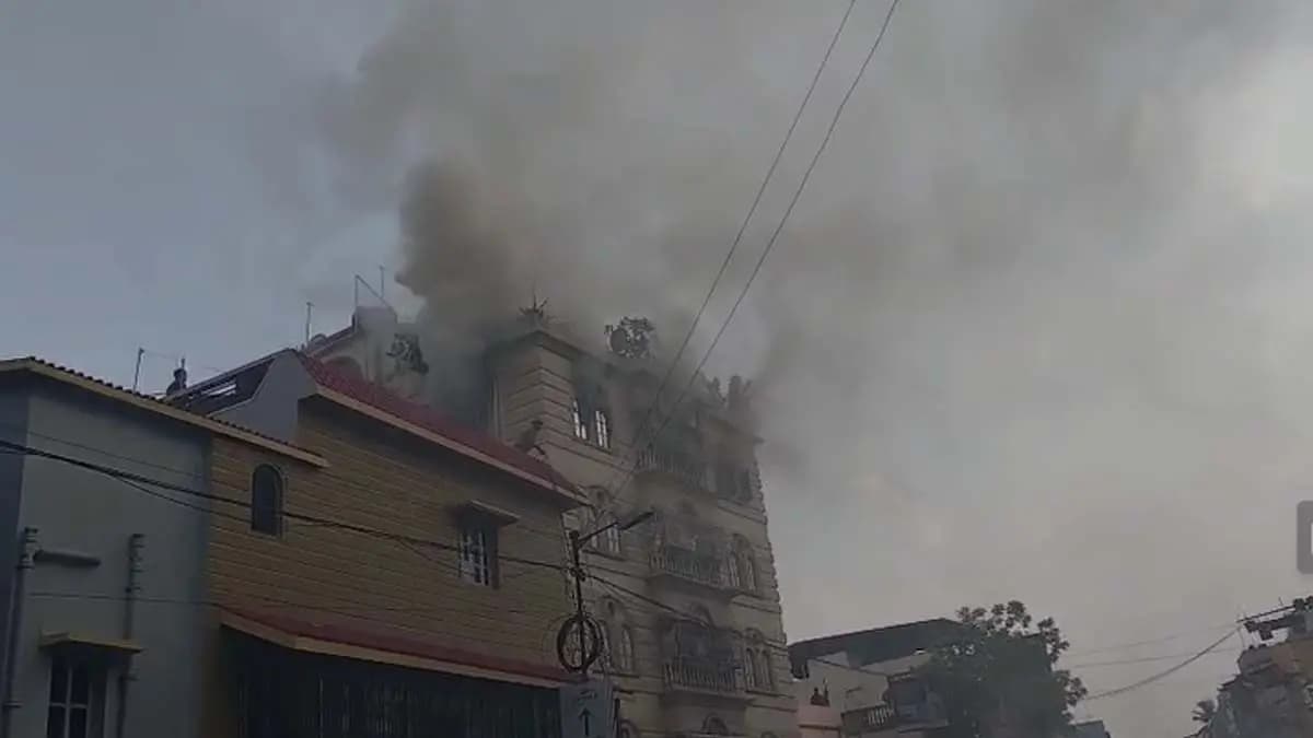 Massive Fire at Behala in Kolkata