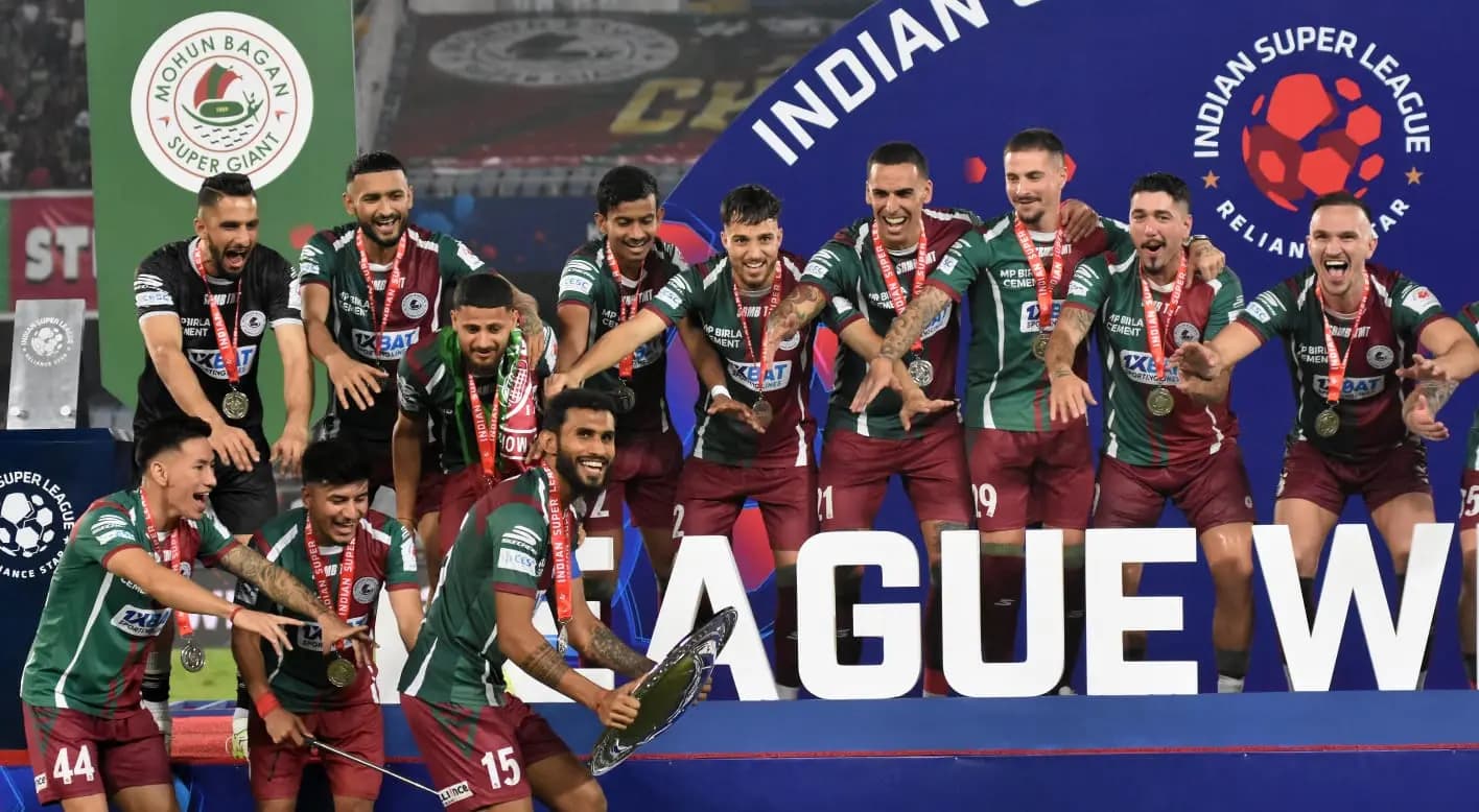 Mohun Bagan footballers celebration after receiving the league shield at yuvabharati 
