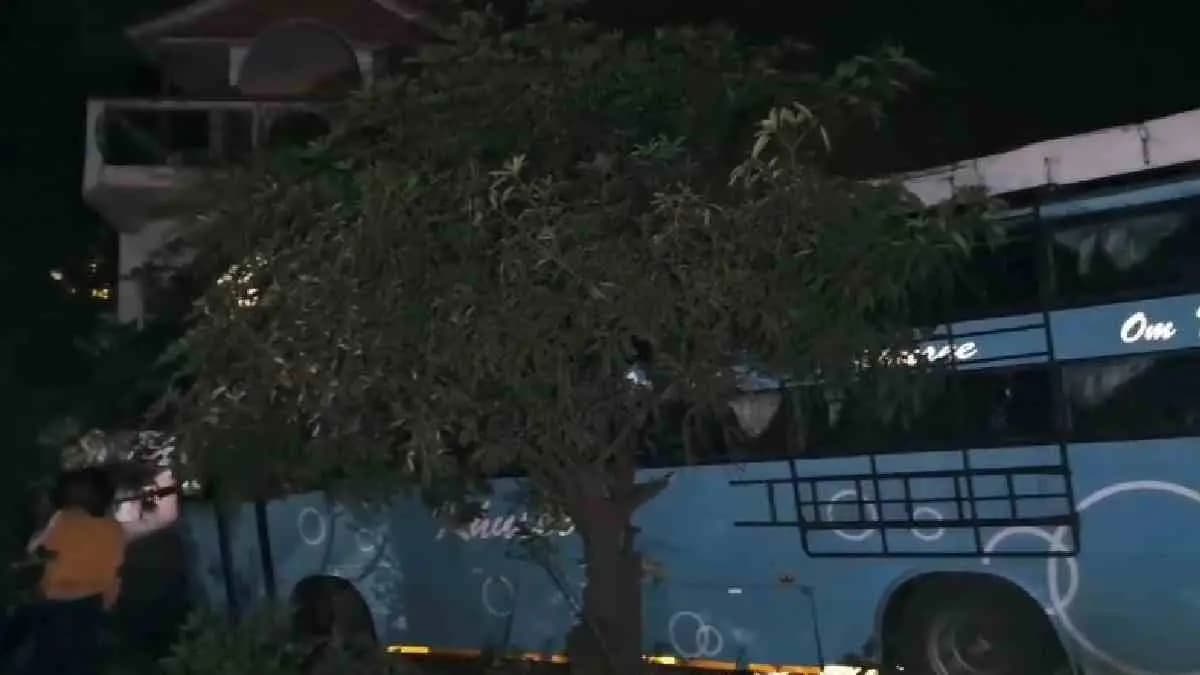 bus accident at siuri one dies