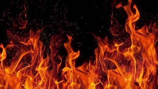 Fire Breaks Out at Santoshpur Station