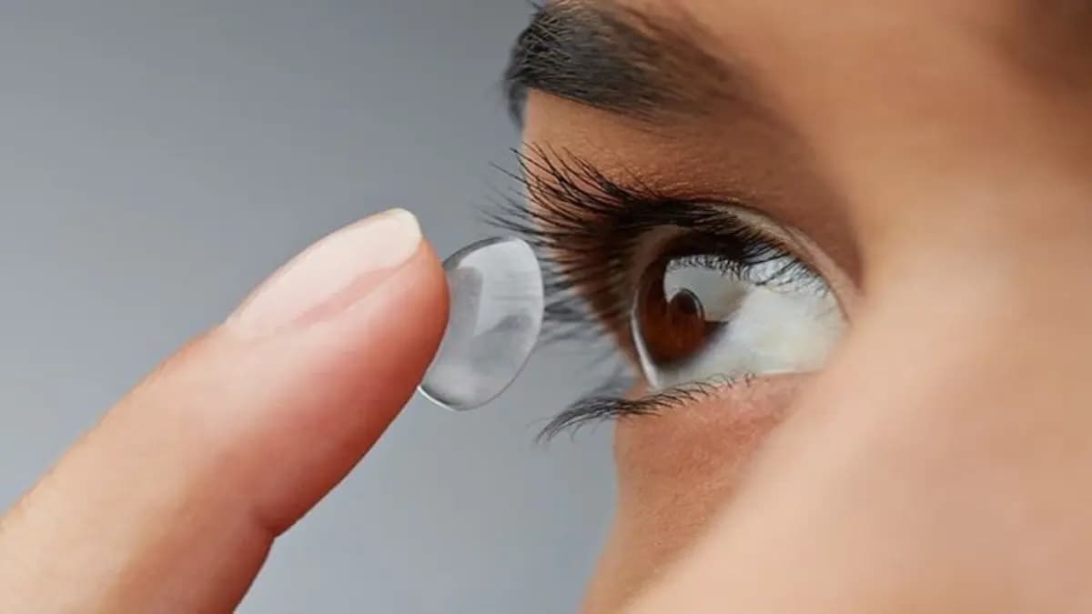 what precautions should take to avoid irritation watery eyes and discomfort for using contact lens  lif