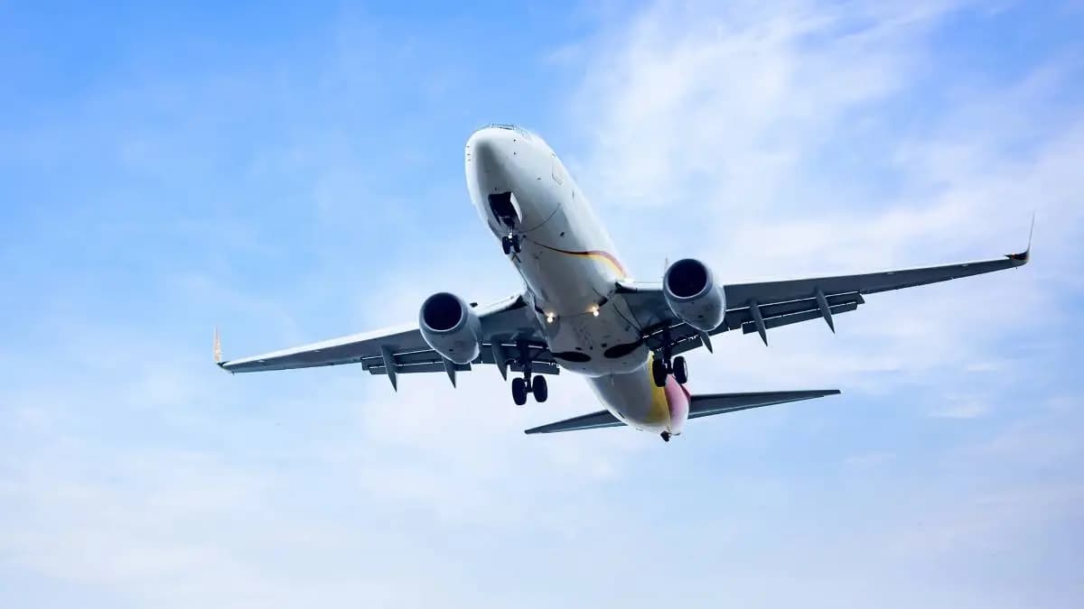 Man misbehaves in indian flight