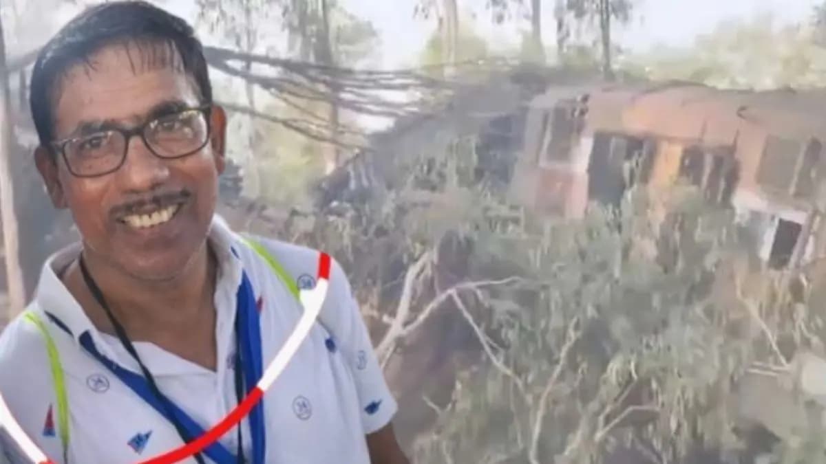 Jharkhand train accident train driver Murshidabad man died 