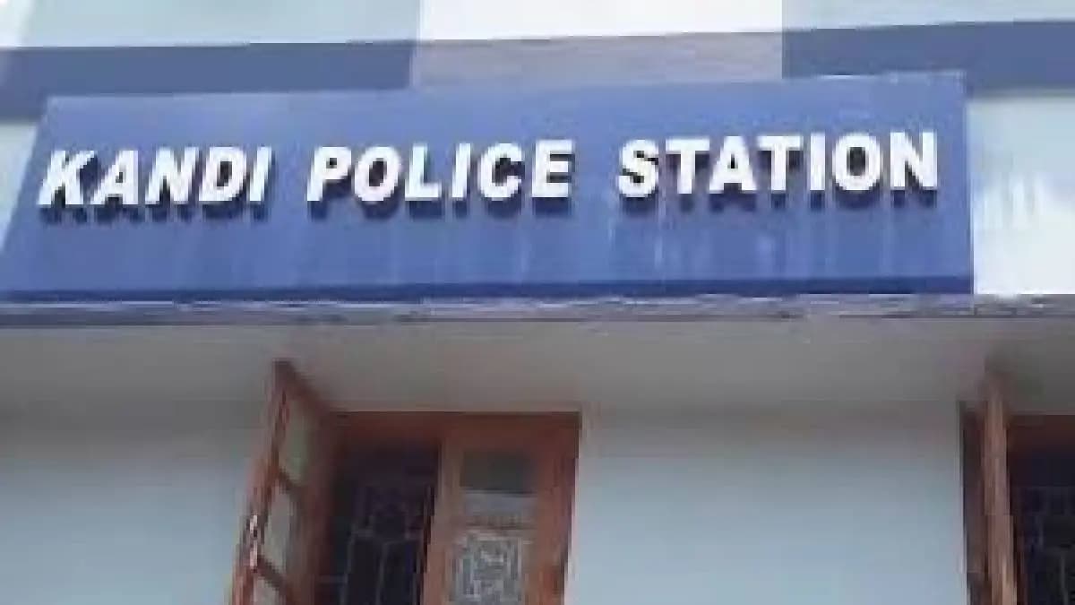 Husband gave death news to in law house after killing his wife