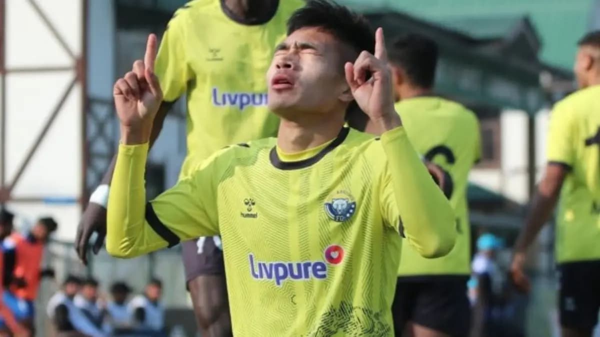 Real Kashmir midfielder Ramsanga set to join East Bengal on a three year agreement and Real Kashmir coach Ishfaq Ahmed advices his student for upcoming assignment 