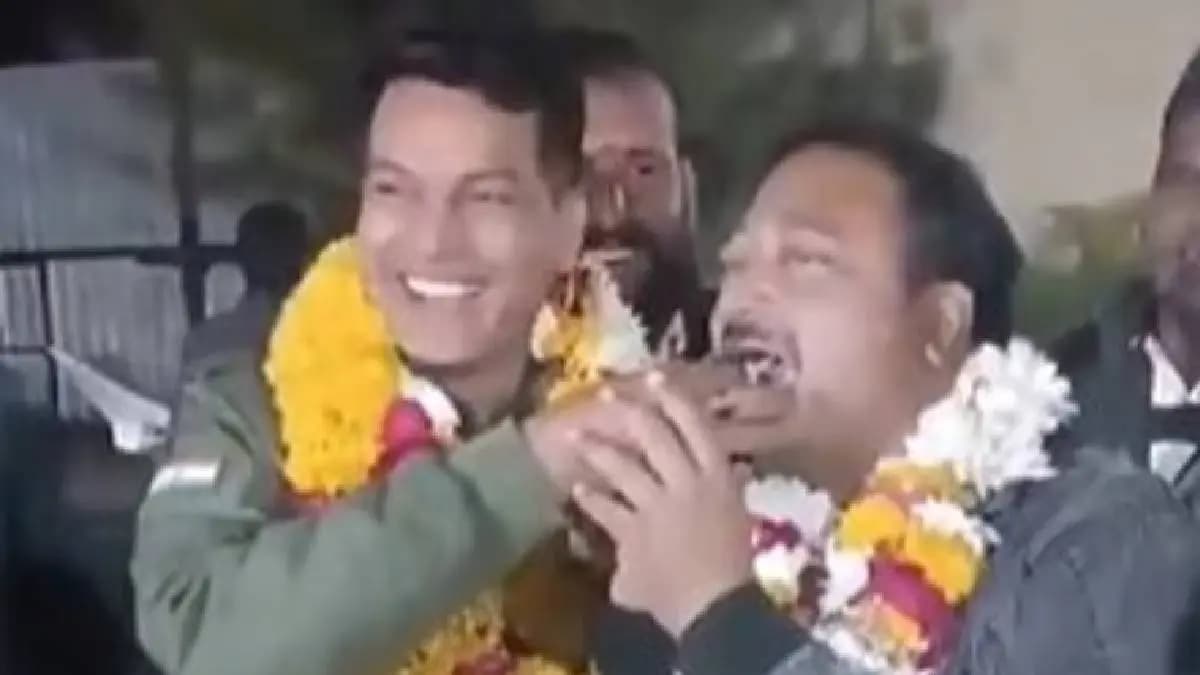  2 Madhya Pradesh Police ASI Party With Criminal Suspended