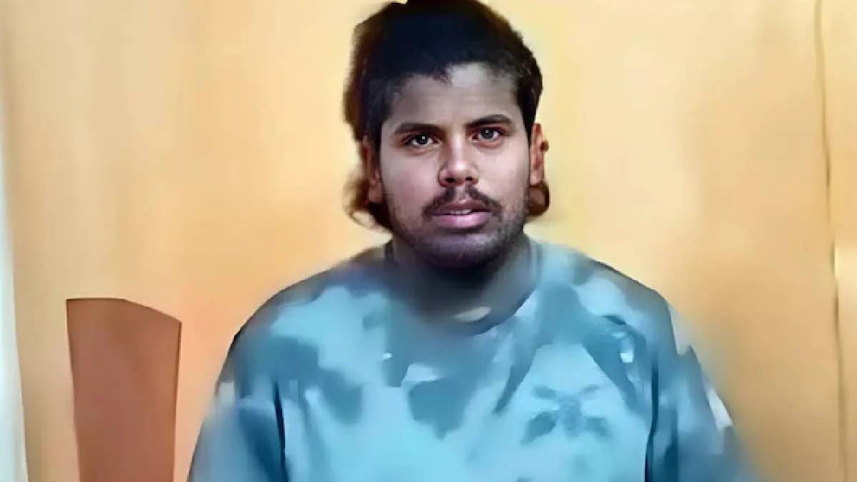 Bengaluru man Mohan Kumar records private videos of girlfriend extorts Rs 2 crore 57 lakhs