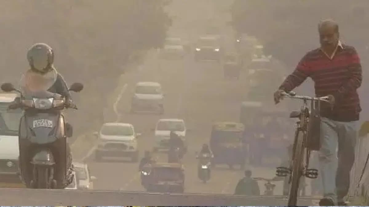 delhi air pollution, very pooor AQI SC orders closure of NCR schools, Grap 4 restrictions gnr 