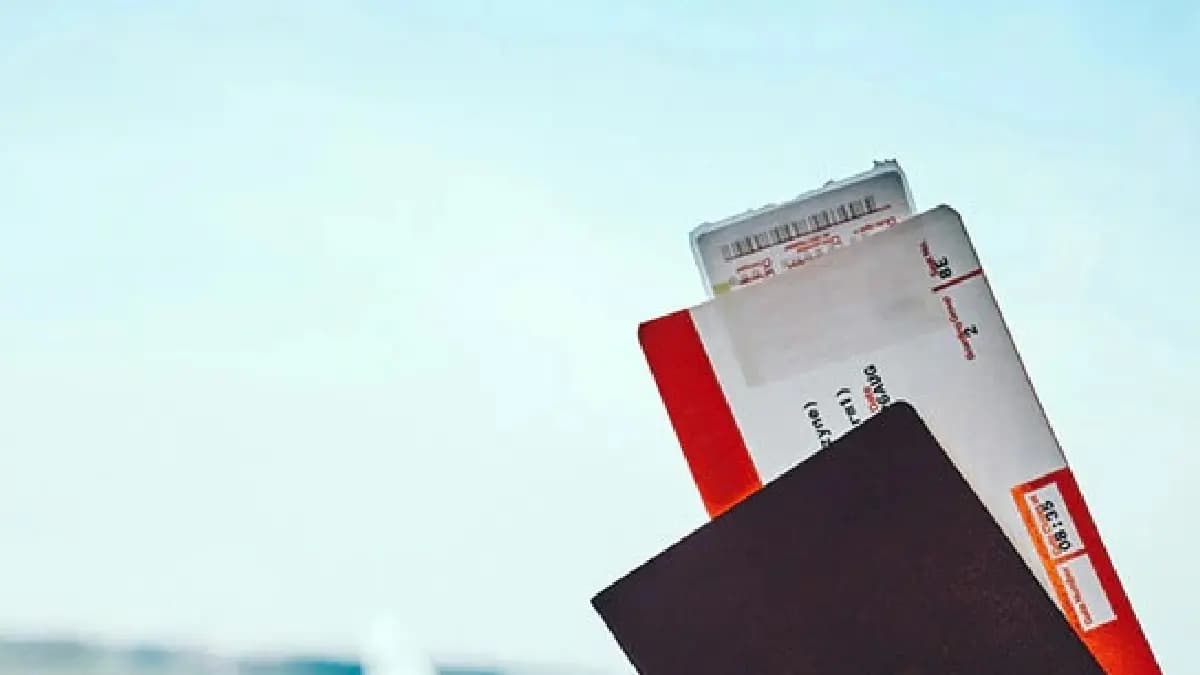 Delhi To Kannur Flight Ticket For Rs 22,000 Sparks Debate gnr
