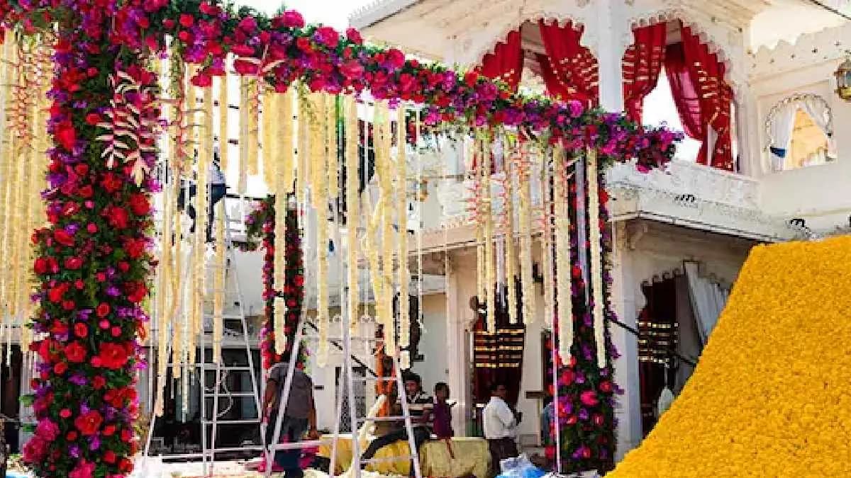 Marriage ceremony turns bitter when the two sides start fighting each other