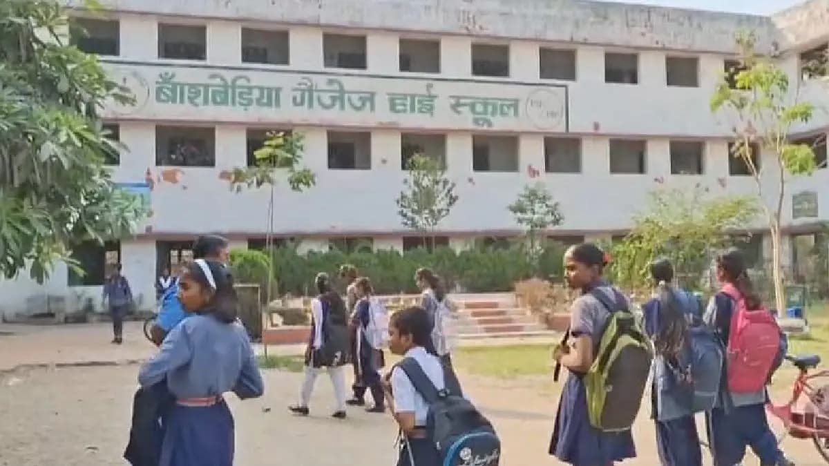 SSC 2016 Due to shrotage of teachers school will asked ex-students to take classes
