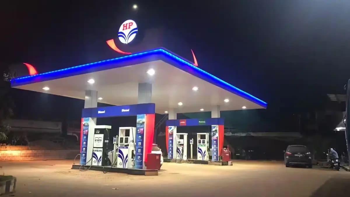 Do you know which is the India s first petrol Pump