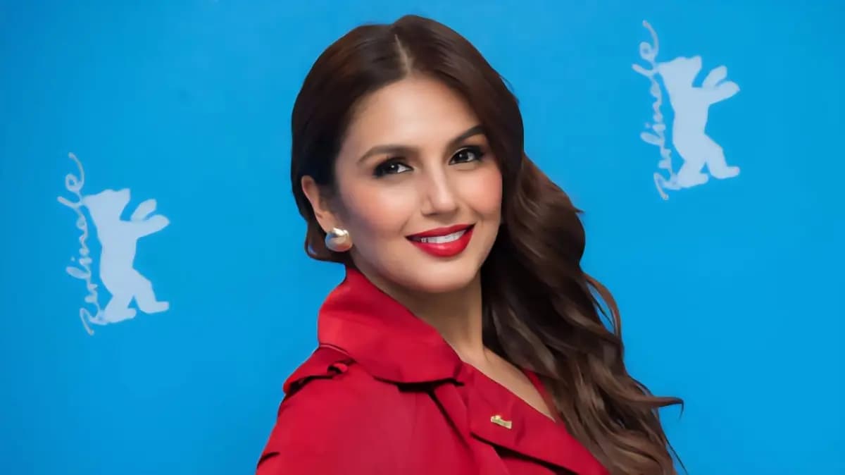 Bollywood actress Huma Qureshi gets engaged to long time rumoured boyfriend Rachit Singh