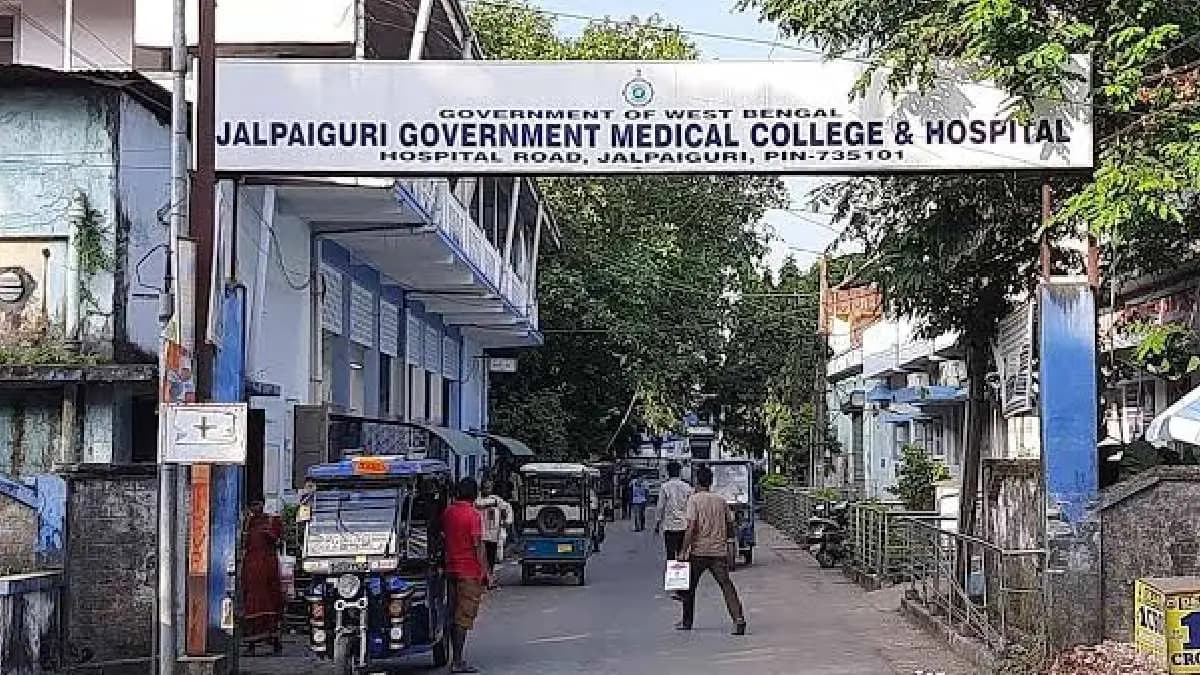 An under trial prisoner escaped from Jalpaiguri medical College and hospital gnr 