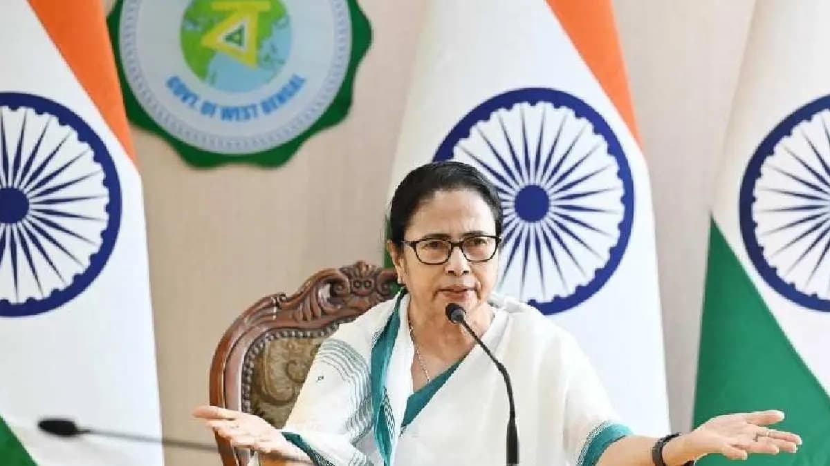 There will be shopping malls in the district there will be cinema halls cafeteria Cm mamata banerjee announced from Nabanna gnr