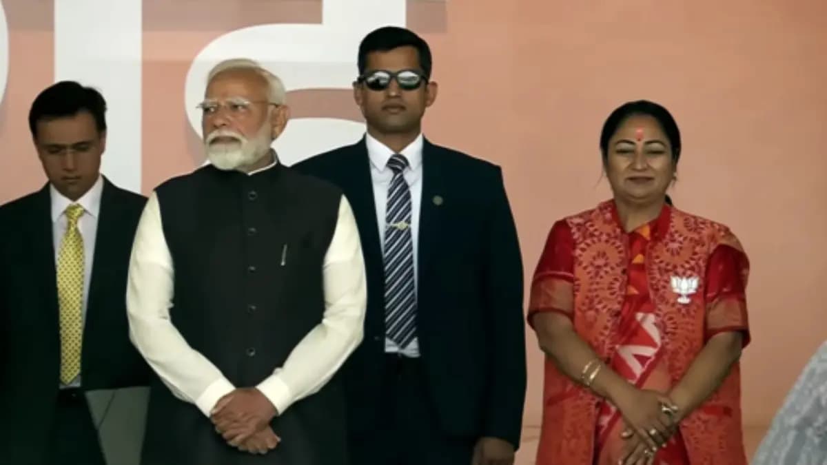 Delhi CM Update Rekha Gupta takes oath as Delhi CM gnr 